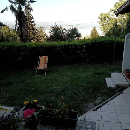 Azzurro Apartment
